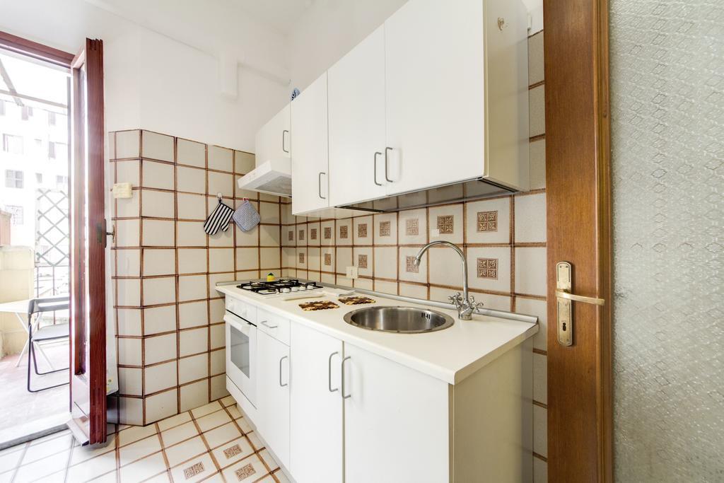 Apartment Colosseo ローマ 部屋 写真